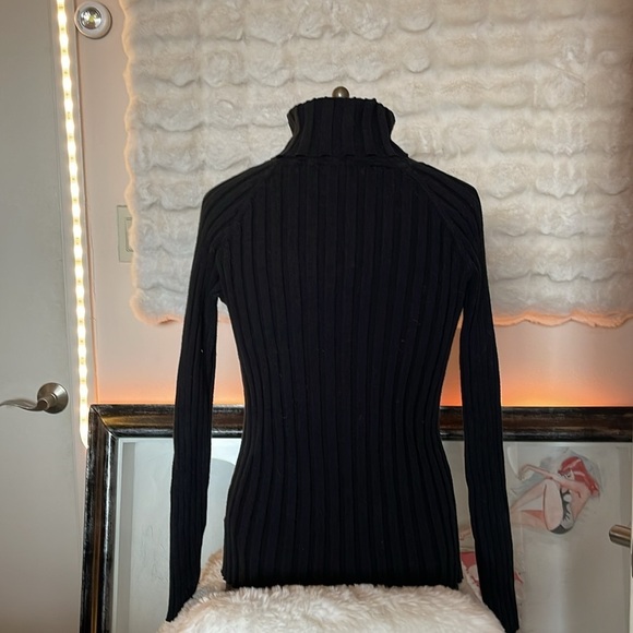 Belldini Women's Black Turtleneck Sweater perfect condition preowned - Picture 4 of 7